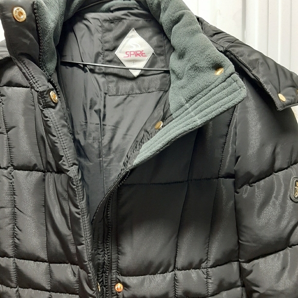 Ladies coat - Picture 2 of 7